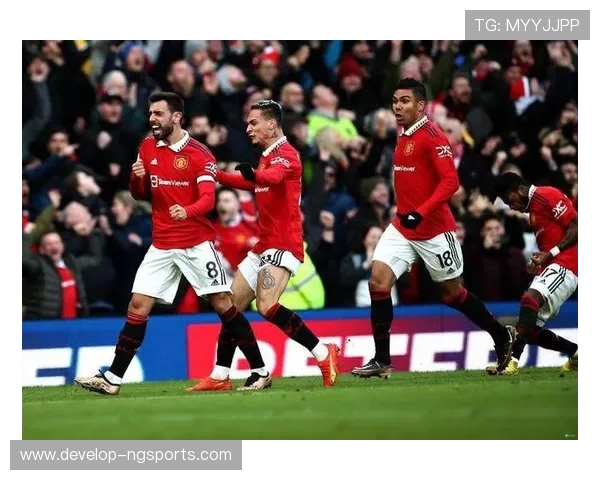 英超焦点战曼联主场逆转取胜重燃争冠希望引爆球迷热情再掀高潮