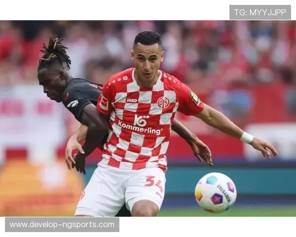 足球转会市场热潮再起 世界顶级球员频繁更换东家引发关注