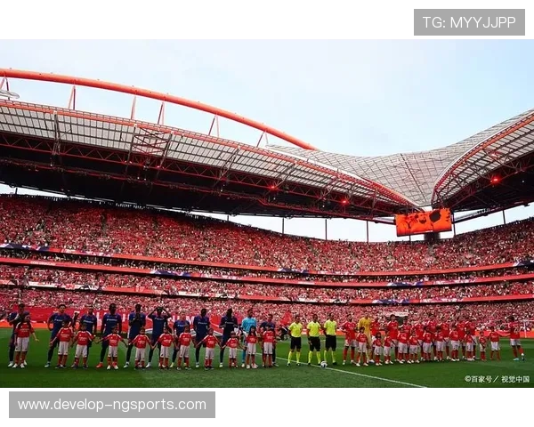 利物浦足球俱乐部：传奇历史与未来挑战并肩前行